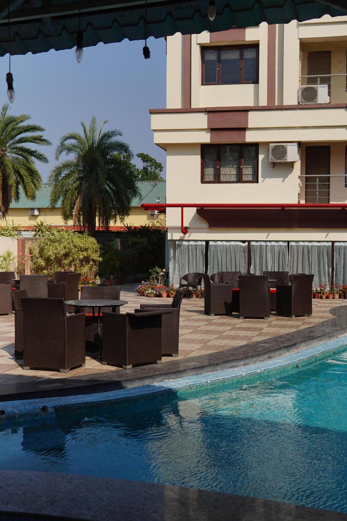 Lbd Resorts & Hotels Kolkata Luaran gambar